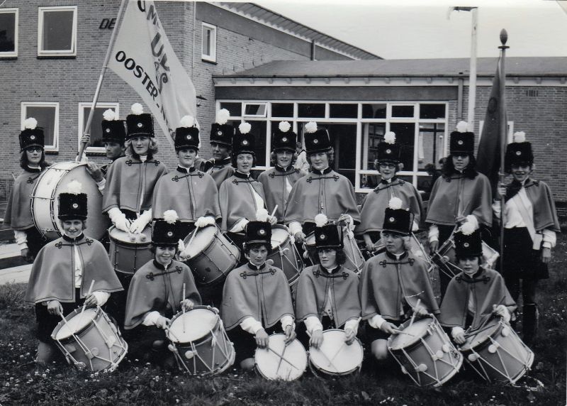 Drumband U.D.I. met nieuwe uniformen  